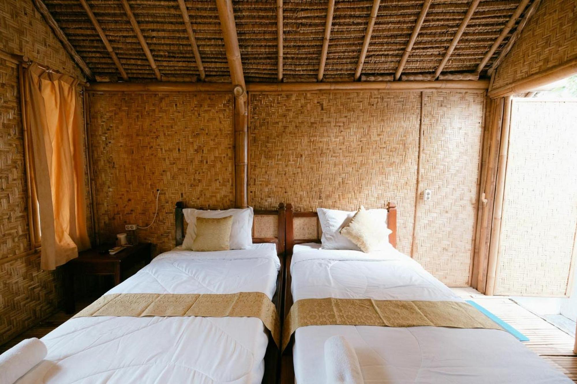 Cici Bungalow Senggigi Mangsit Eksteriør billede