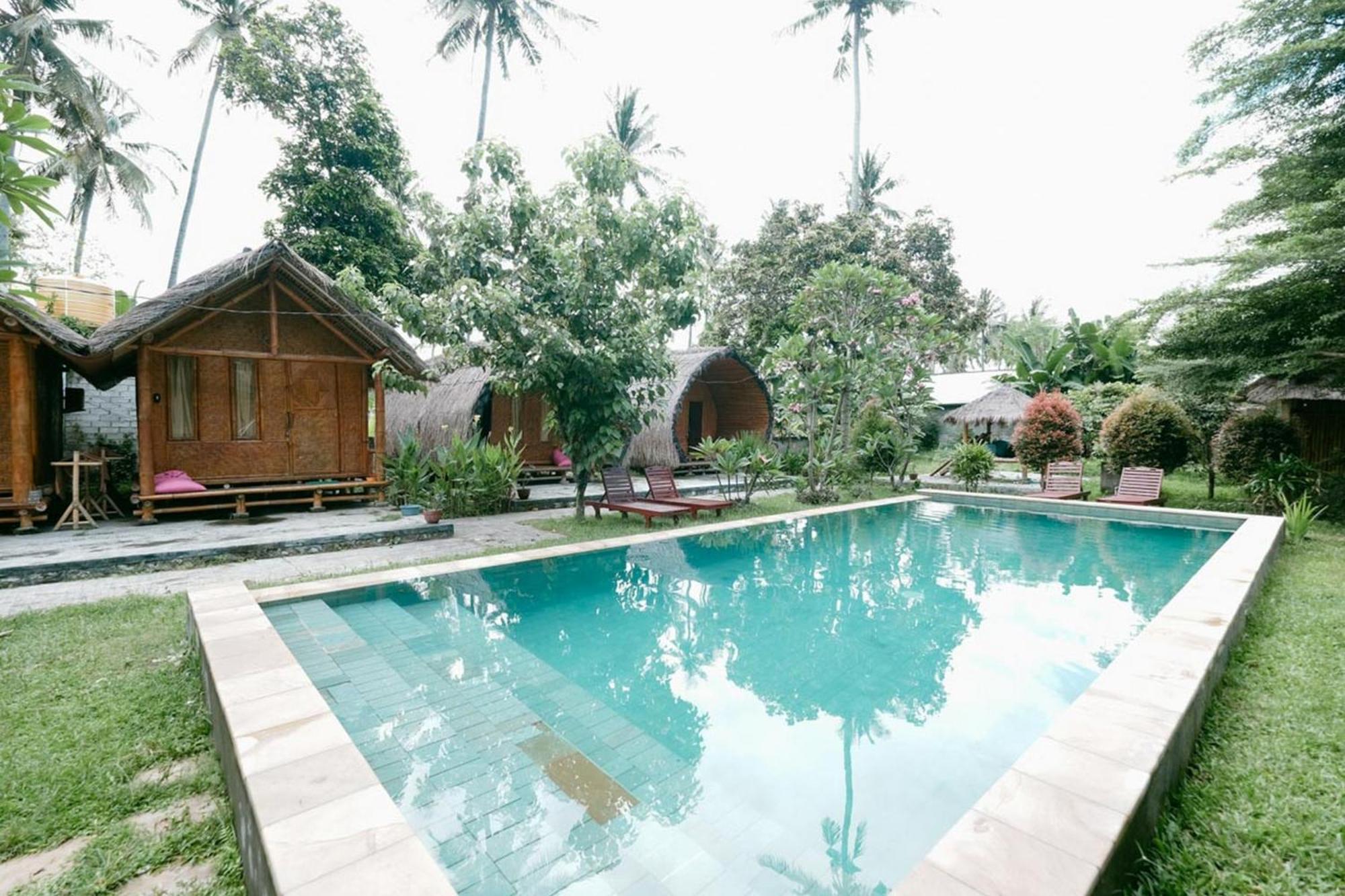 Cici Bungalow Senggigi Mangsit Eksteriør billede