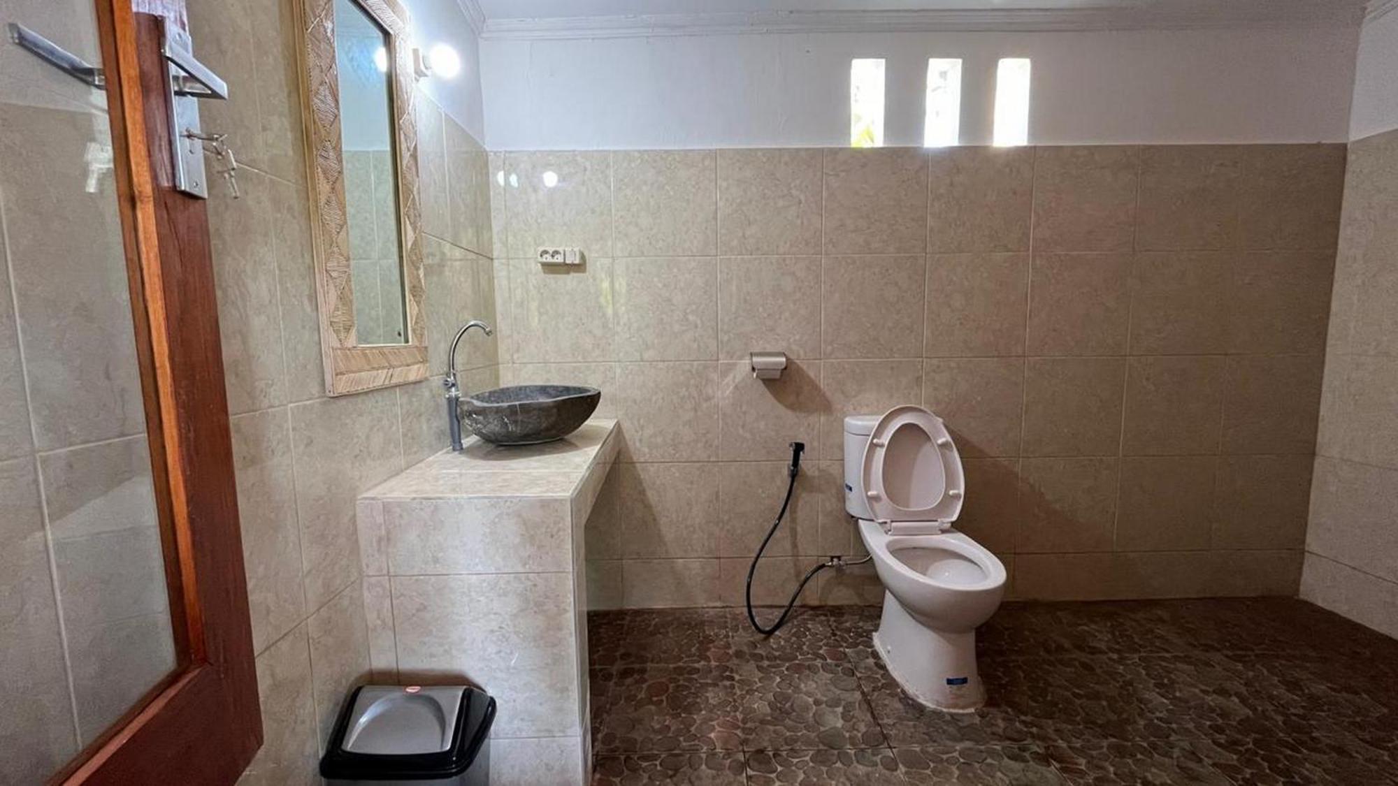 Cici Bungalow Senggigi Mangsit Eksteriør billede